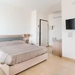 Guesthost - Scaringi Palace A