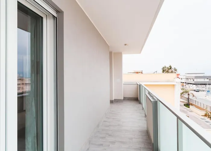 Guesthost - Scaringi Palace A