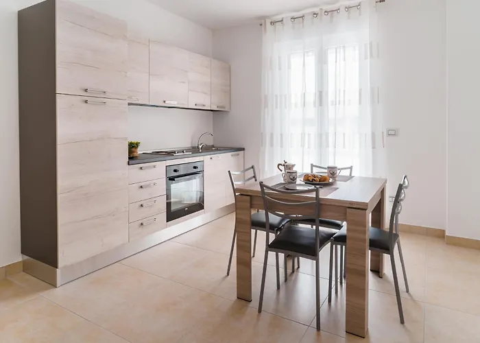 Guesthost - Scaringi Palace A Apartment Trani
